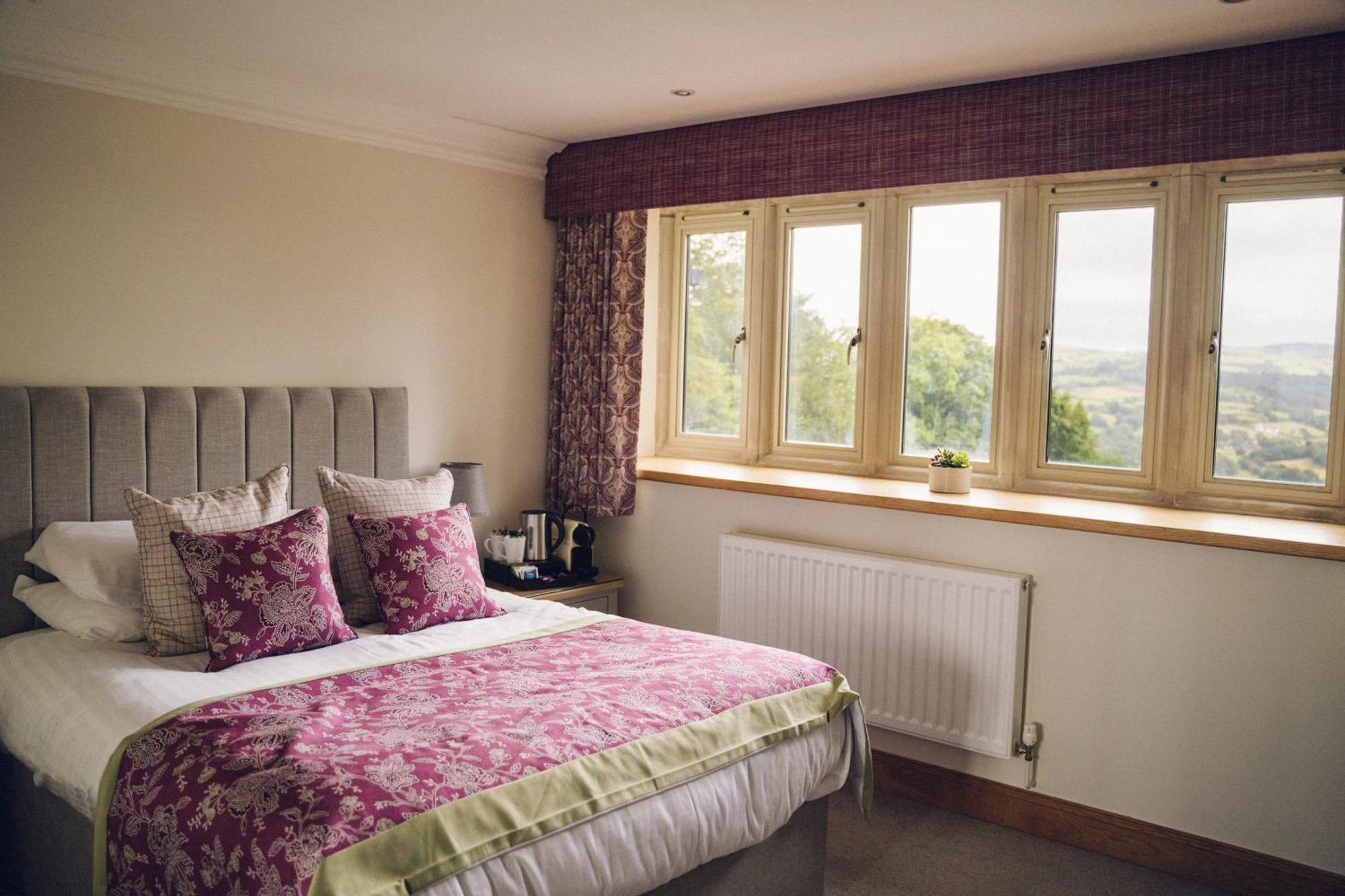 The Manor Boutique Hotel Restaurant And Bar Conwy Buitenkant foto