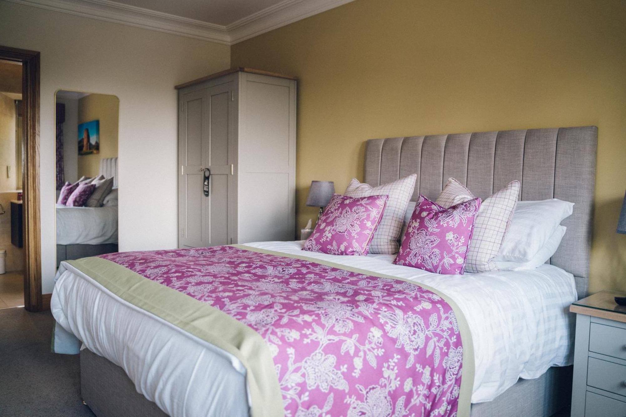 The Manor Boutique Hotel Restaurant And Bar Conwy Buitenkant foto